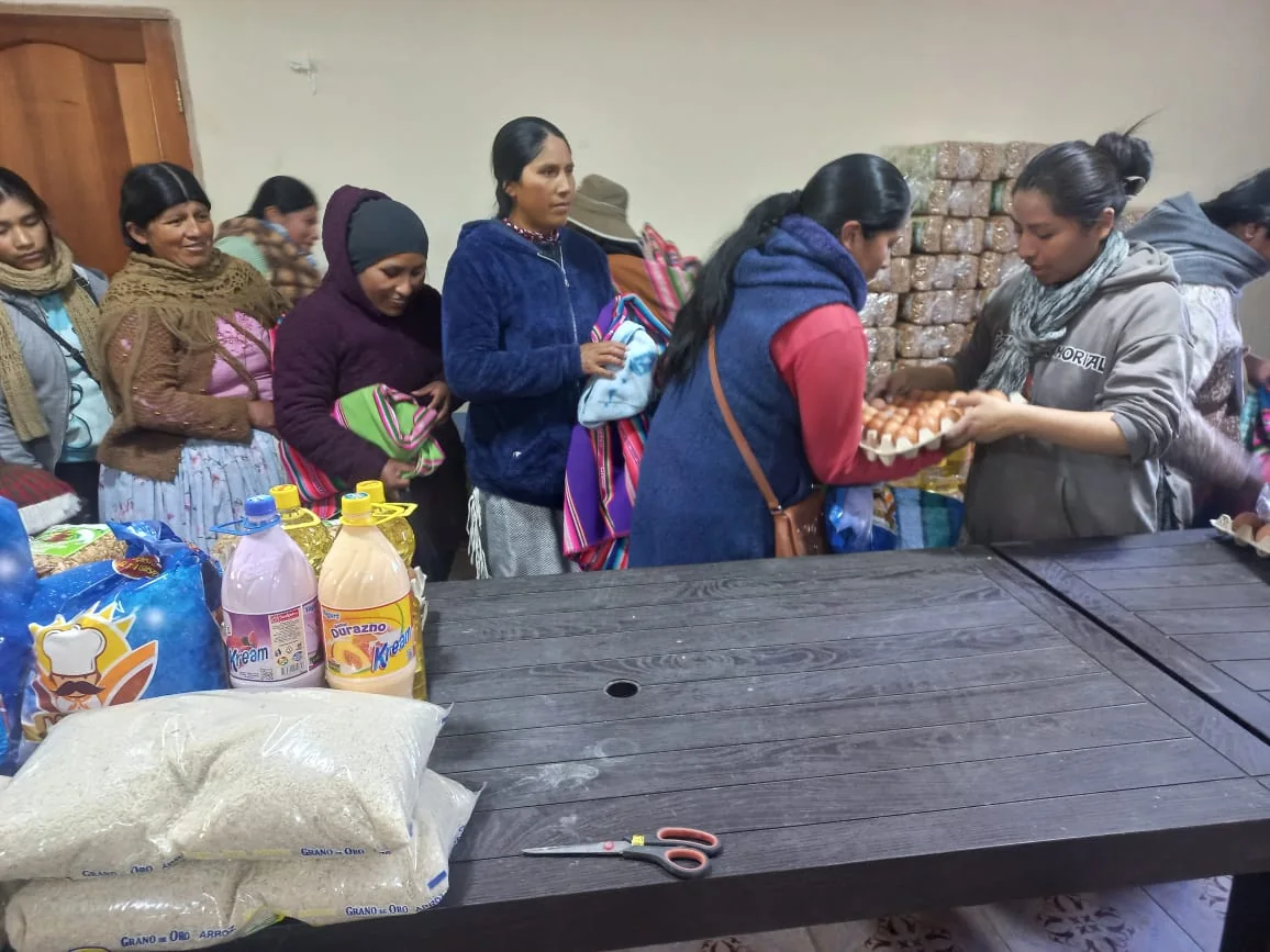 Organización y entrega de alimentos.